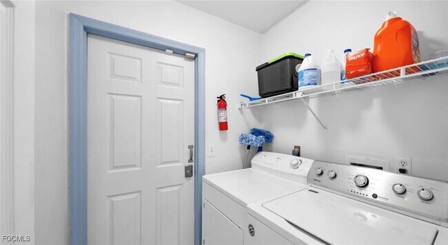 Building Photo - 3107 SW 15th Ave