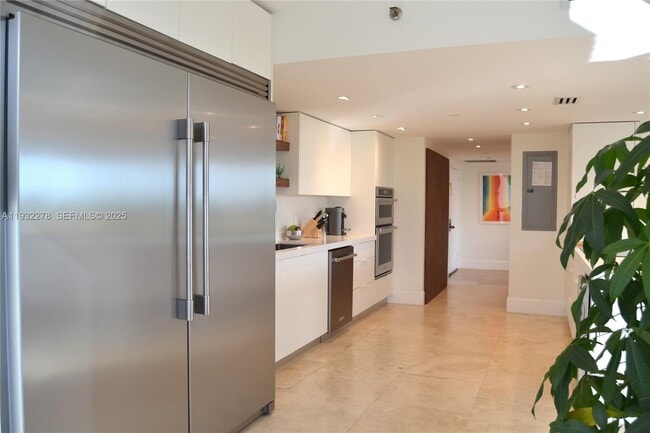 Building Photo - 11113 Biscayne Blvd