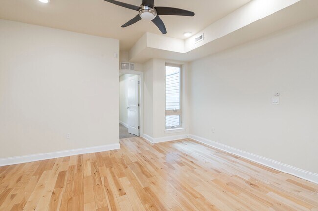 Building Photo - 1825 N Bouvier St