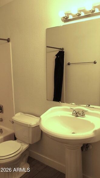 Building Photo - 5425 N 74th Dr