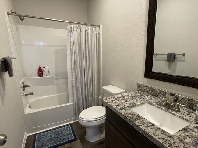 Building Photo - 16888 W Ivanhoe St