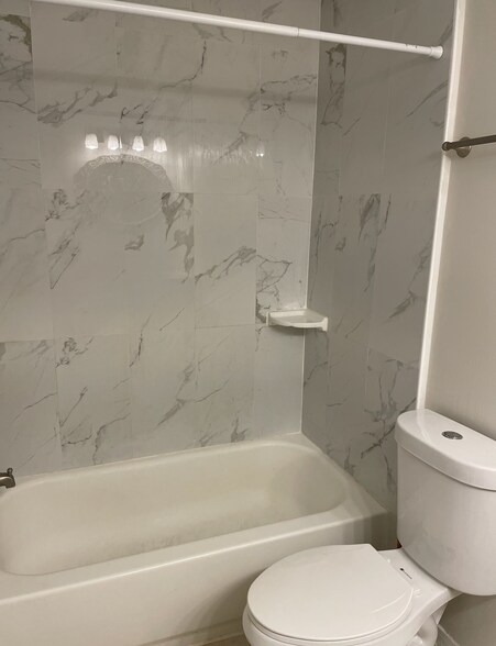 Bathroom 2 - 712 Secret Harbor Ln