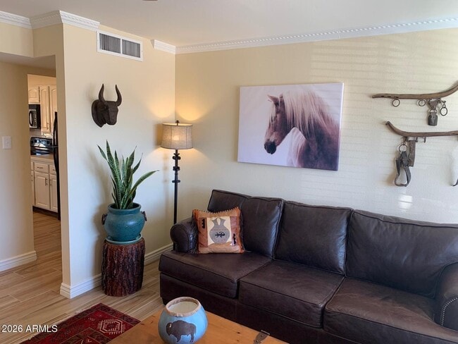 Building Photo - 3018 S Dromedary Dr