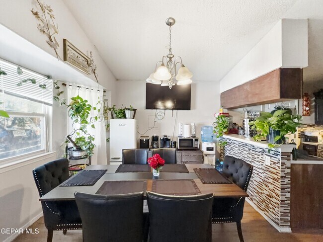 Building Photo - 1476 Enrique Perez Cir