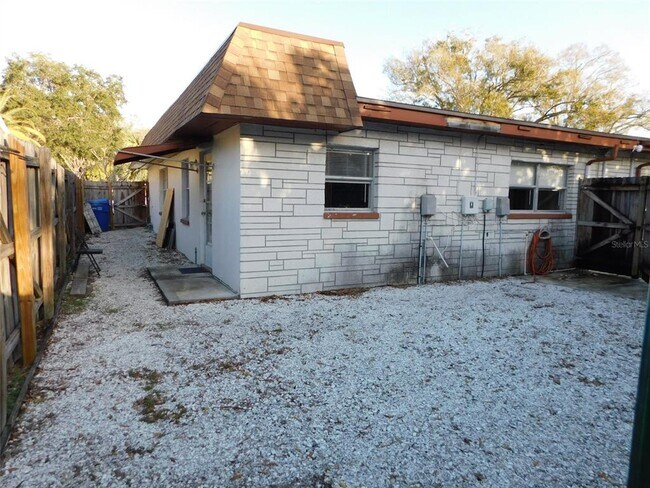 Building Photo - 702 Heritage Ln