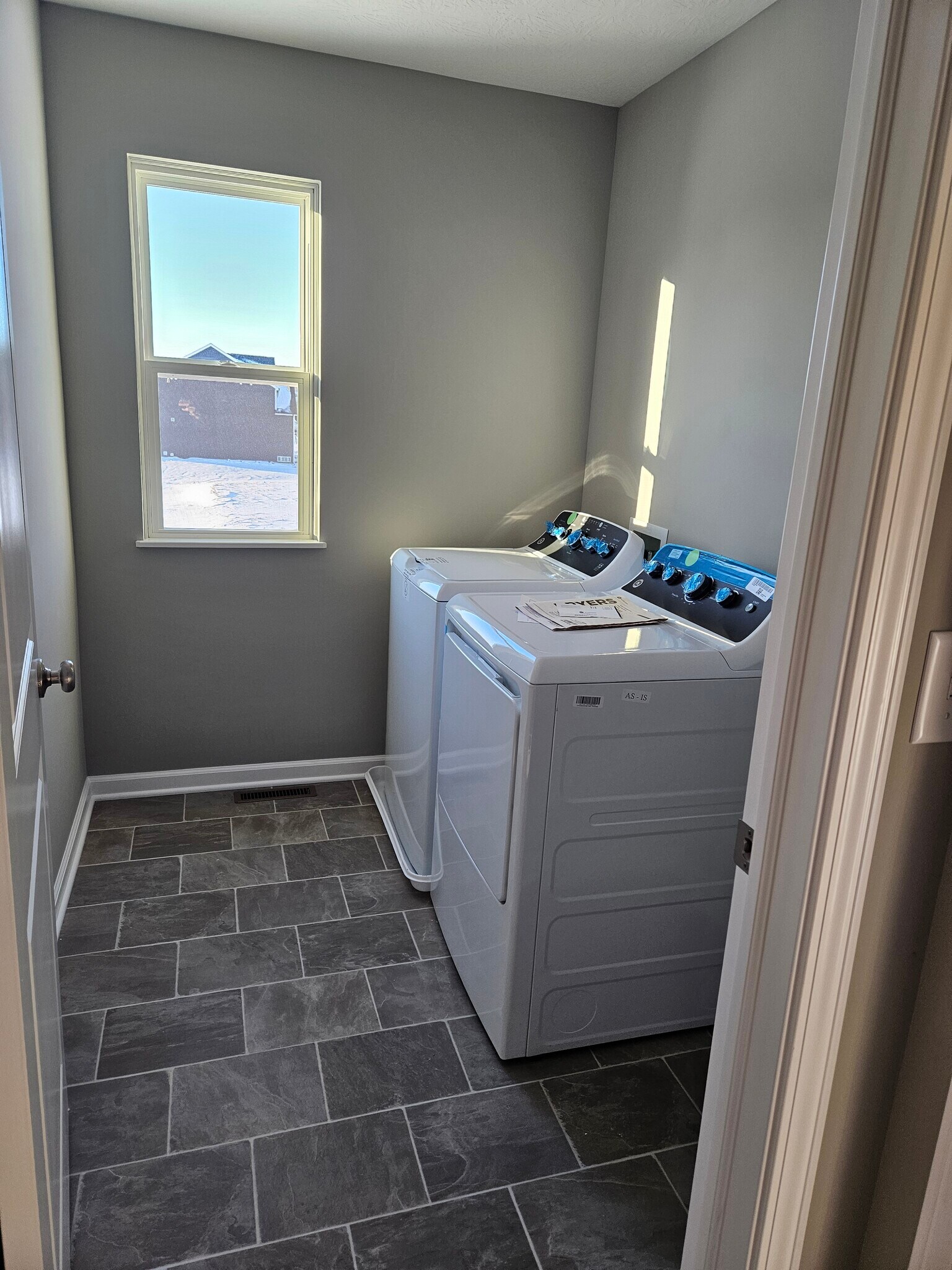 Building Photo - 211 Scotsgrove Dr