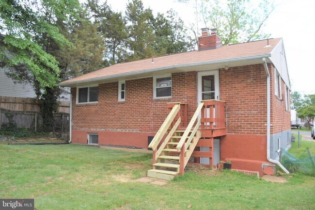 Building Photo - 146 N French St