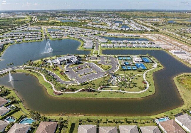 Building Photo - 11551 SW Viridian Blvd