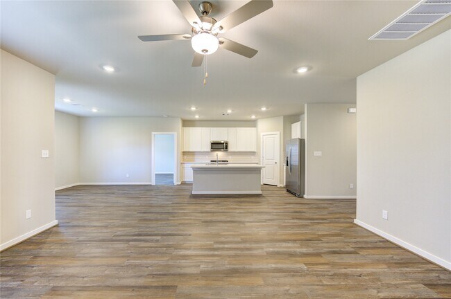 Building Photo - 6219 Lost Rdg Ln