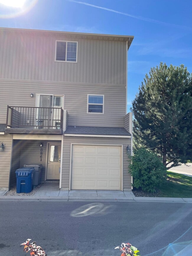 Building Photo - 8861 W Pine Valley Ln