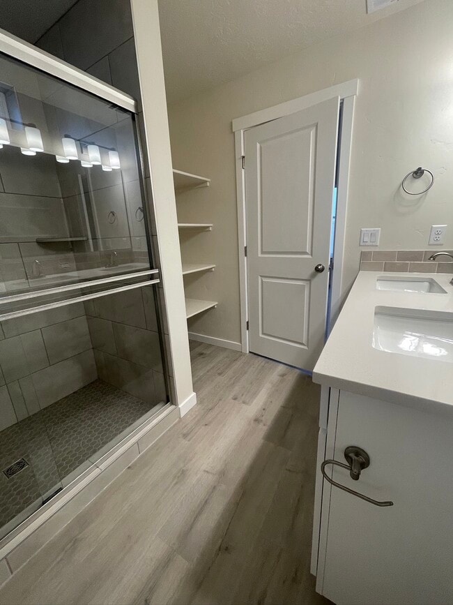 Building Photo - 1581 Witt St