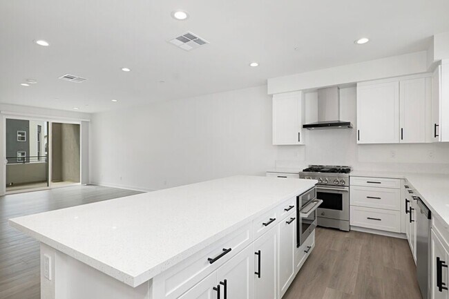 Building Photo - 6130 Village Way