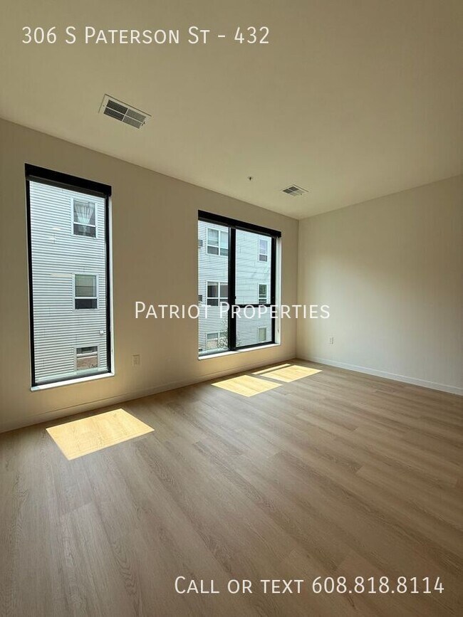 Building Photo - 306 S Paterson St