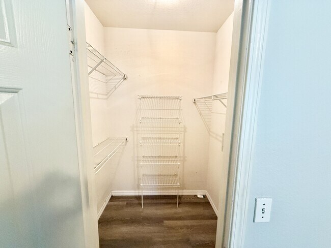 Building Photo - 2564 Robert Trent Jones Dr