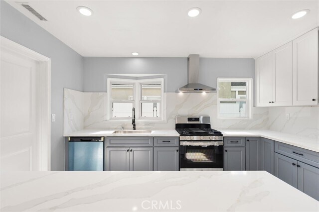 Building Photo - 8460 Truxton Ave