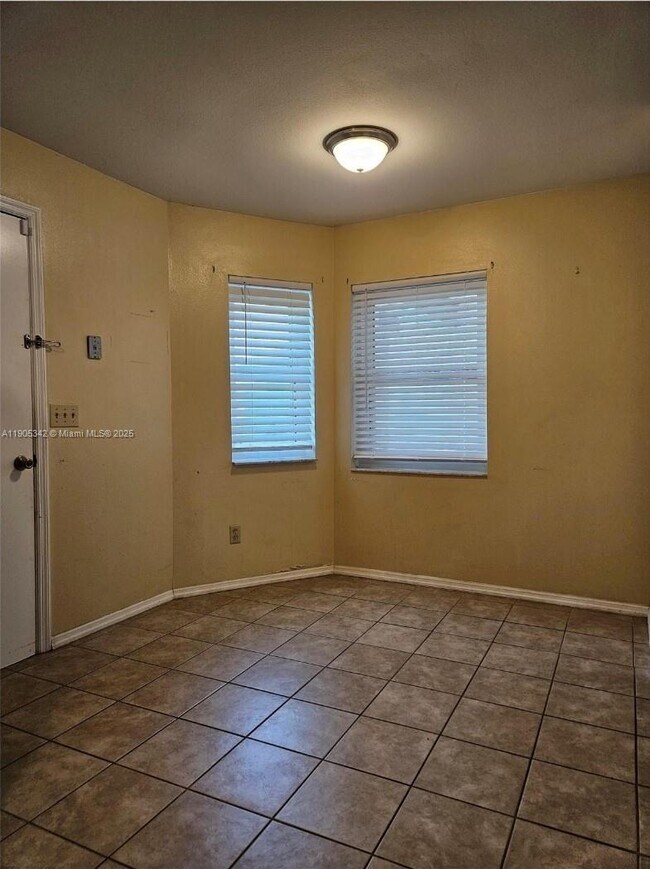 Building Photo - 154 Sandalwood Dr