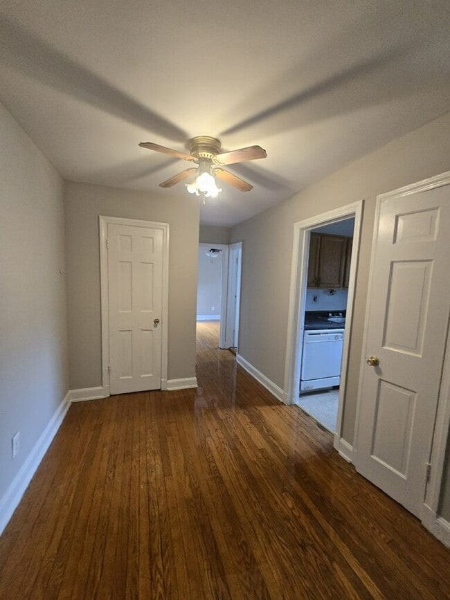 Building Photo - 1230 N Quinn St