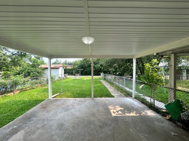 Building Photo - Baltimore - 3 Bedrooms, 1 Bathrooms Available!
