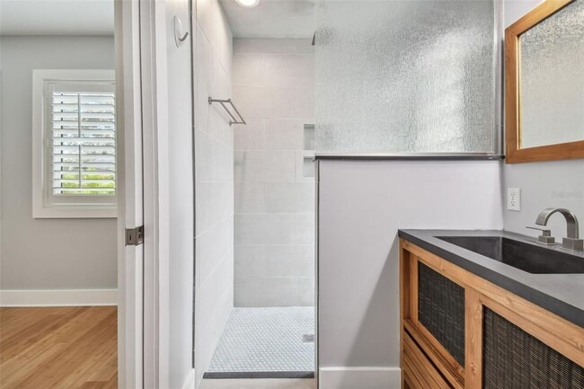 Building Photo - 340 Mehlenbacher Rd