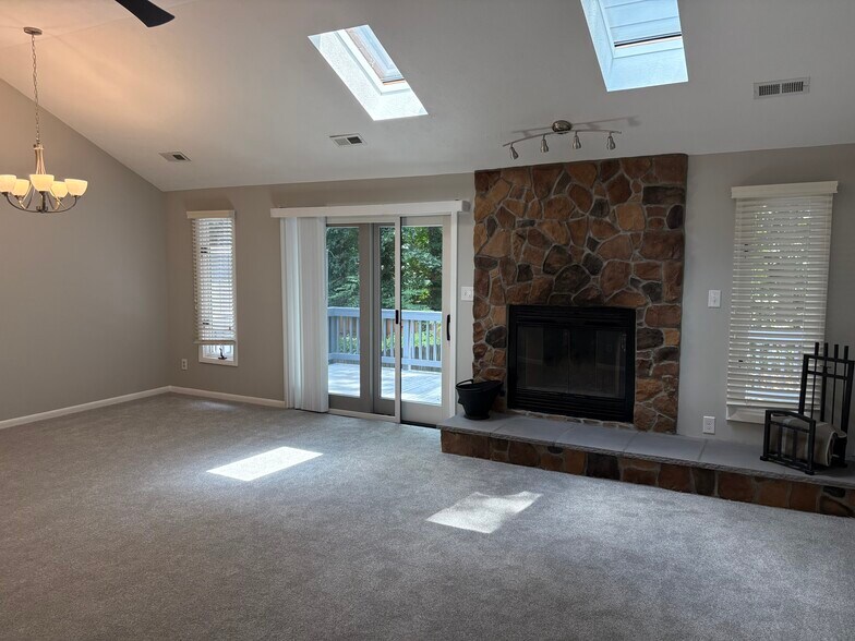 Living room - 12913 Church Ct