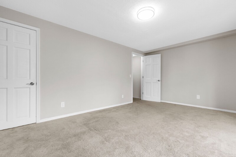 Building Photo - 1013 Fairways Dr