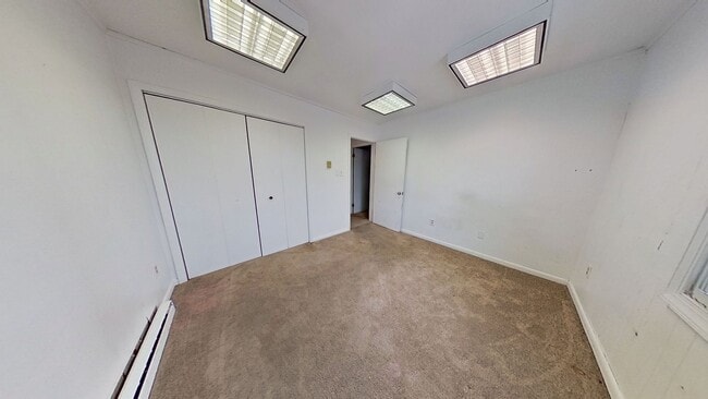 Building Photo - Unique 2 Bedroom Apartment