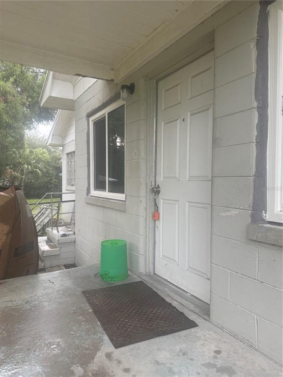 Building Photo - 387 W Minneola Ave