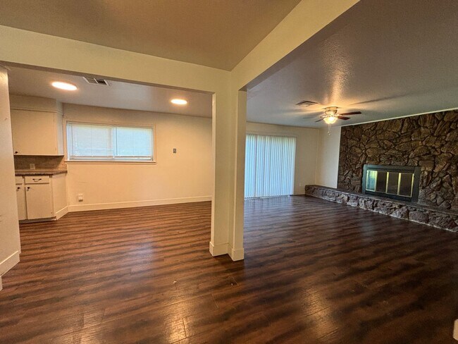 Building Photo - Greenacres Place in North Bossier