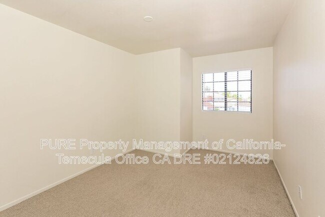 Building Photo - 39625 Almansa Ct