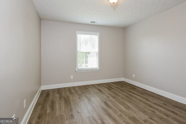 Building Photo - 3223 Deer Valley Dr NW