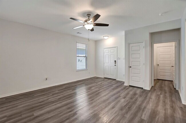 Building Photo - 16719 Rover Ln