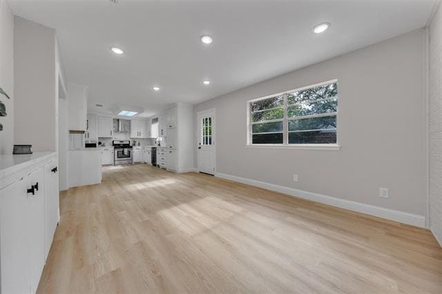 Building Photo - 217 Palomino Dr