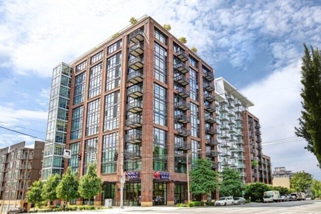 Building Photo - Gorgeous 2 Bed Unit @ The Gallery - Bellto...