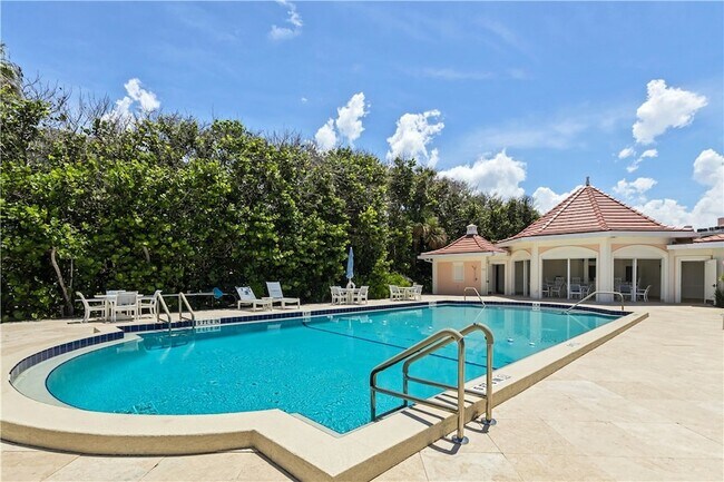 Building Photo - 5670 Jimmy Buffett Mem Hwy