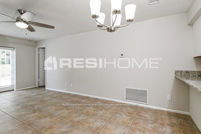 Building Photo - 3848 Beachman Dr