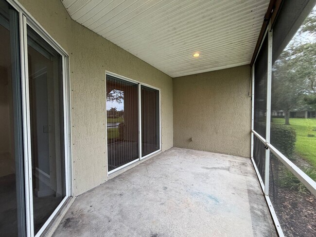 Building Photo - 3205 Brookfield Dr