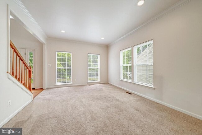 Building Photo - 42038 Cherish Ct