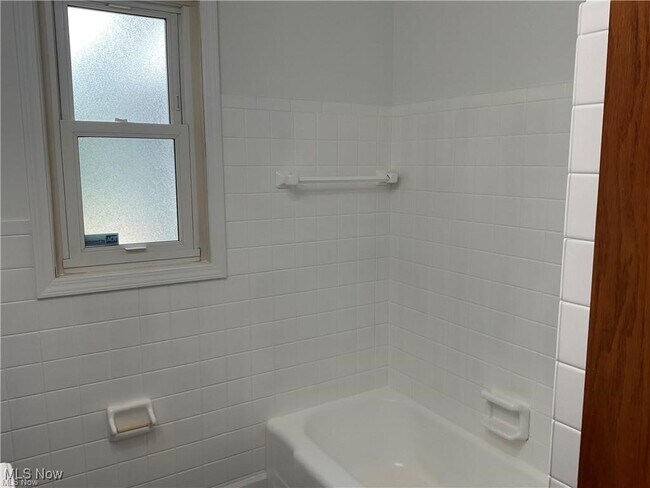 Building Photo - 3648 Avondale Rd