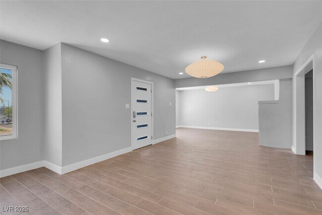 Building Photo - 1324 Francis Ave