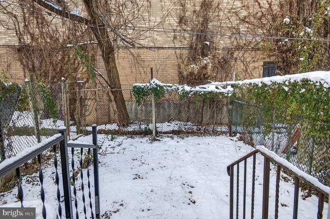 Building Photo - 39 Carroll St