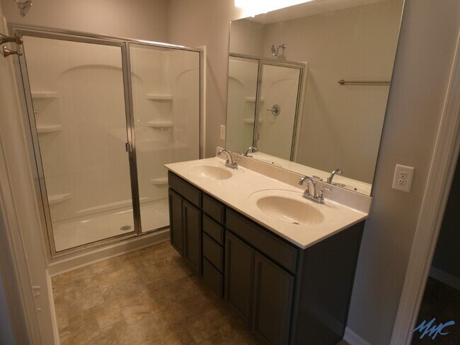 Building Photo - 5707 Dockside Dr