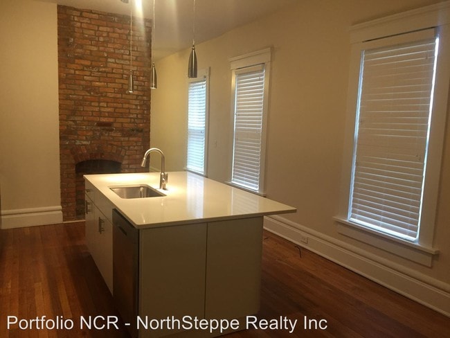 Building Photo - 84-86 W 2nd Ave