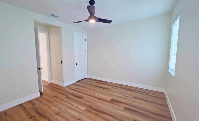 Building Photo - Bold Sarasota Bay Luxury Custom Home, 5 beds/4 baths, Private pool.