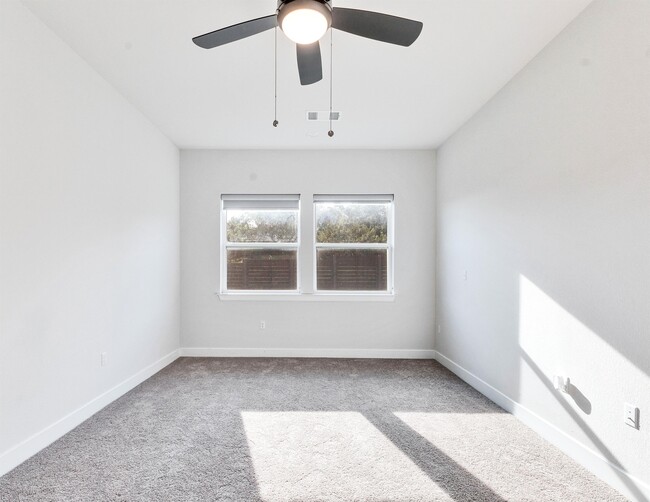 Building Photo - 16924 Morelle Dr
