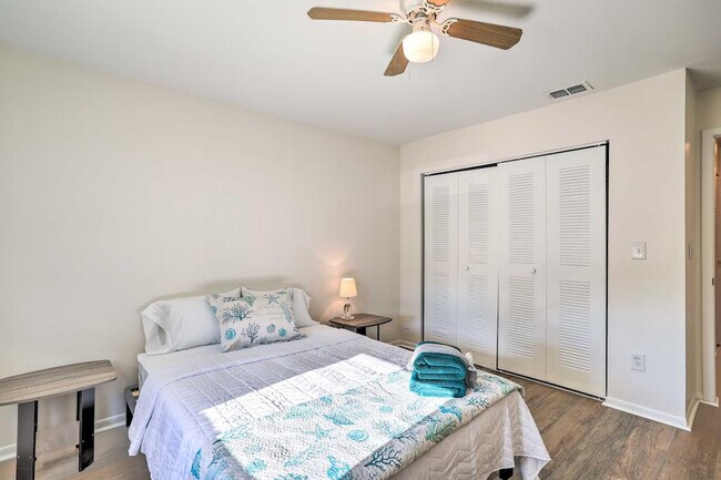 Building Photo - 4484 Cobia Dr SE