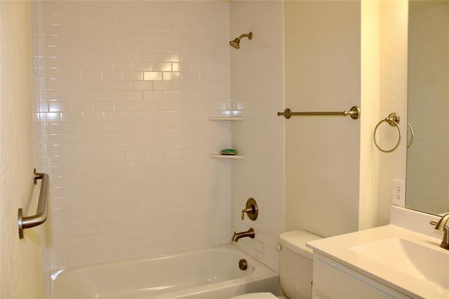 Building Photo - 3009 Osceola Dr