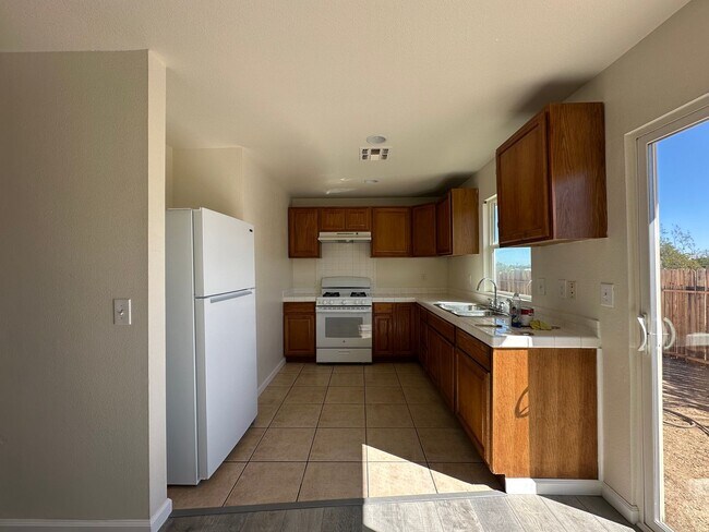 Building Photo - 61859 Desert Air Rd