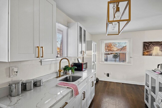 Building Photo - Laurel, MD