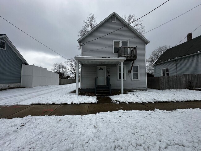 Building Photo - 1020 Berner St