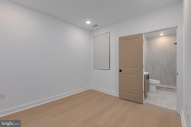 Building Photo - 2350 N 16th St